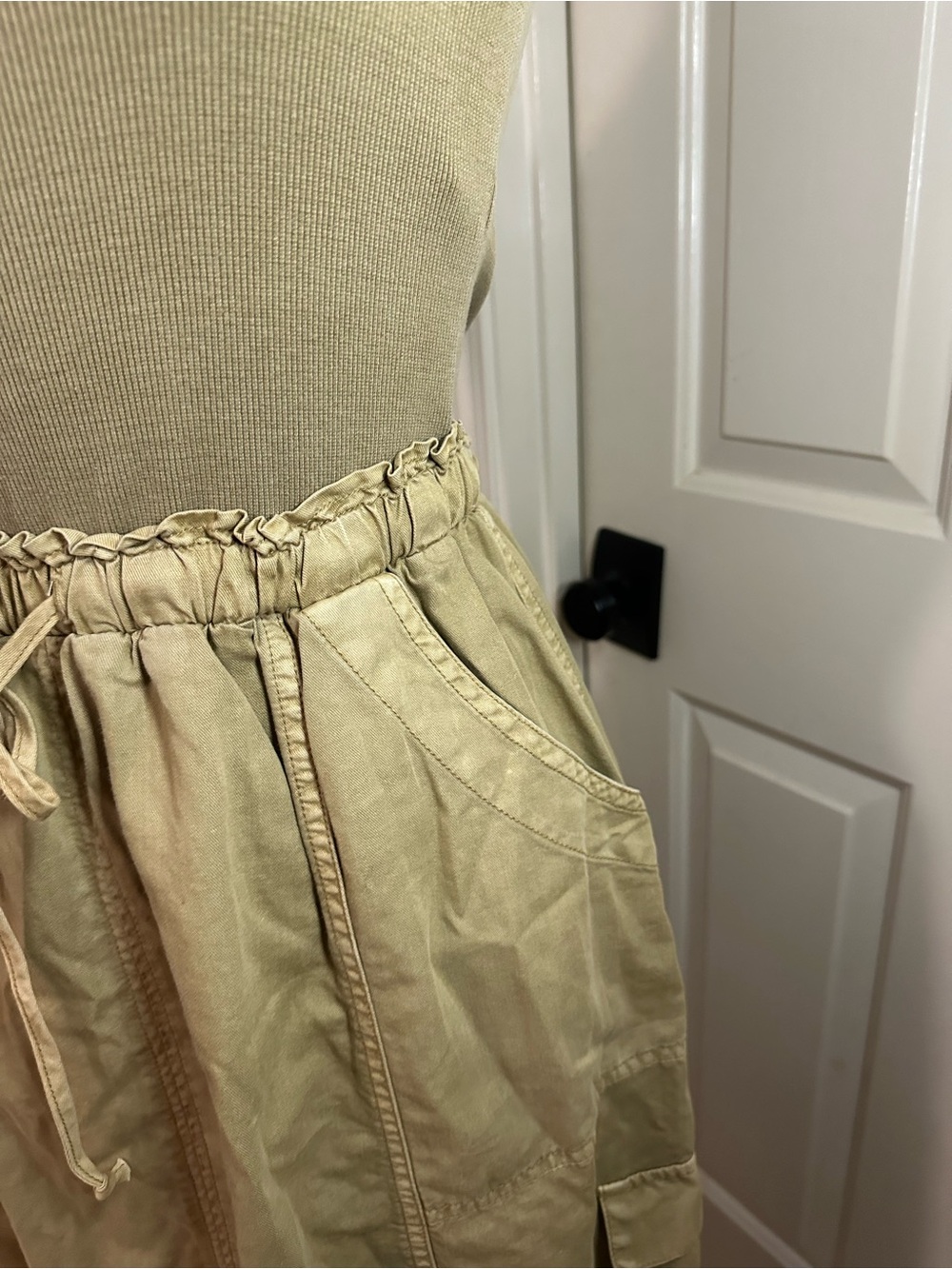 Ice Ribbed Tank Top in Olive